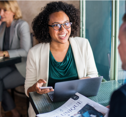 خدمات التوظيف والتوجيه المهني